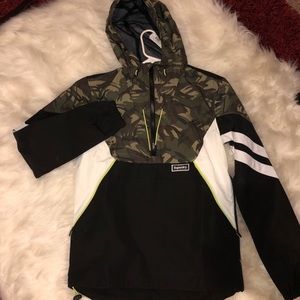 NWT Weatherproof pullover windbreaker 🧥🤩